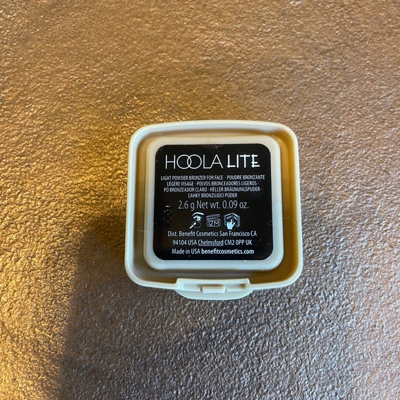 Benefit powder/bronzer - Picture 3 of 3